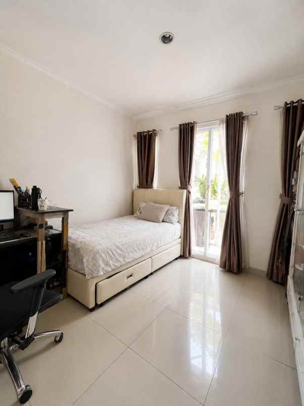 dijual rumah cluster elista village