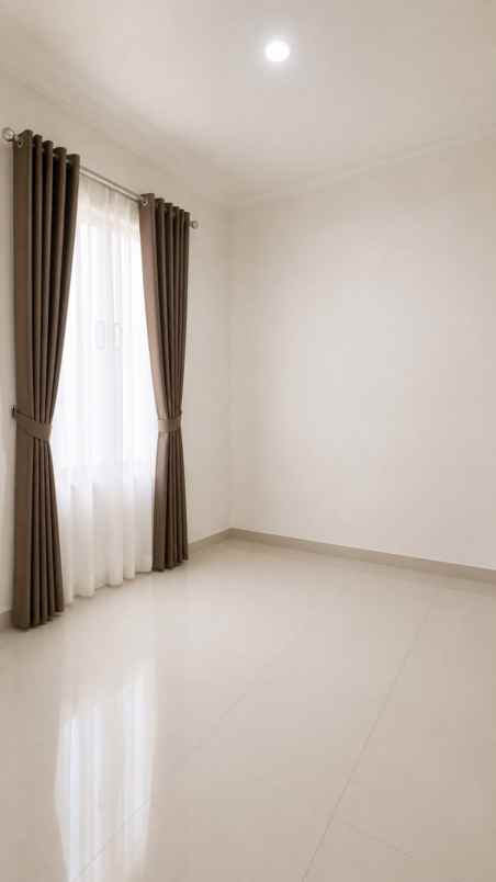 dijual rumah cluster elista village