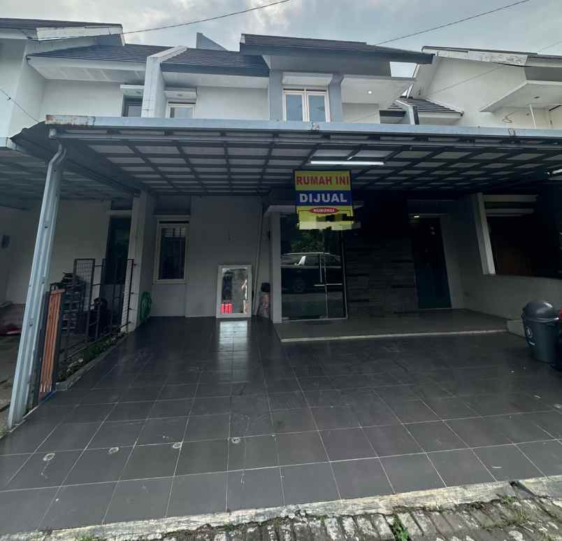dijual rumah cluster jingga residence