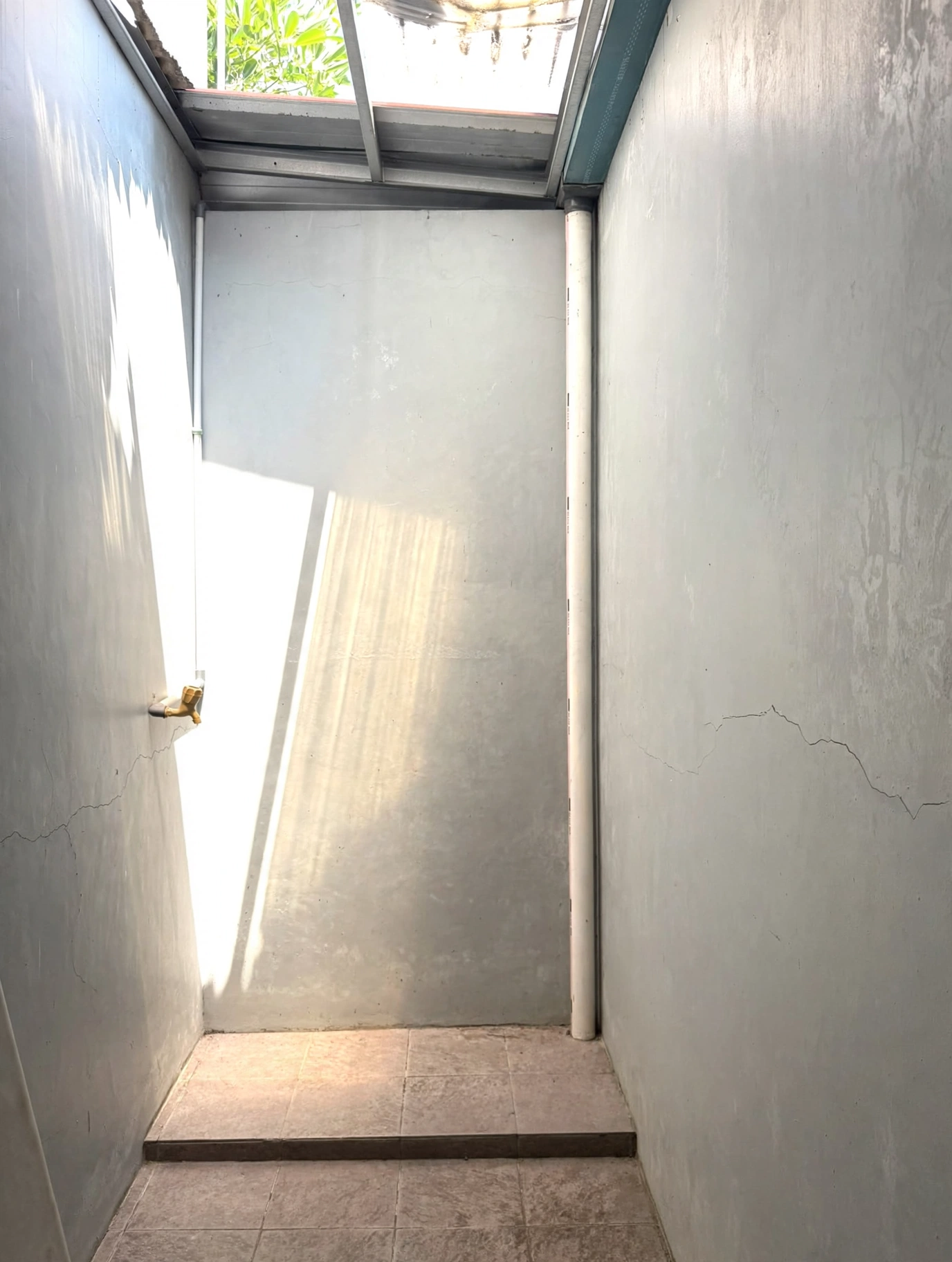 dijual rumah cluster lavesh harapan