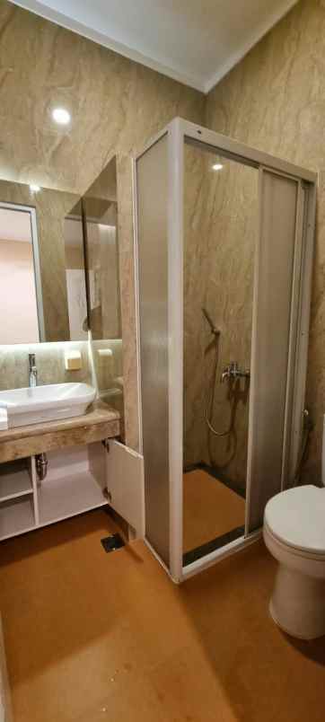 dijual rumah cluster lotus summarecon