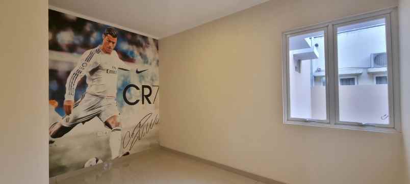 dijual rumah cluster lotus summarecon