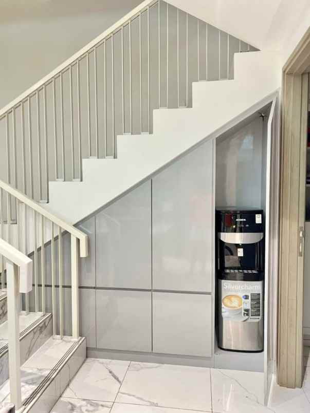 dijual rumah cluster semayang jakarta
