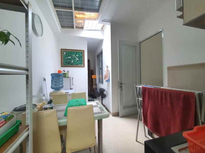 dijual rumah cluster victoria garden