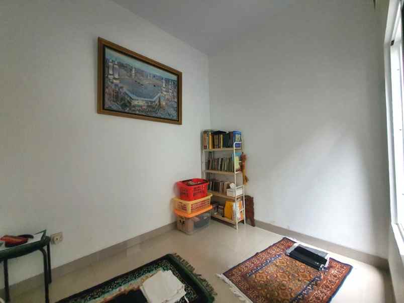 dijual rumah cluster victoria garden