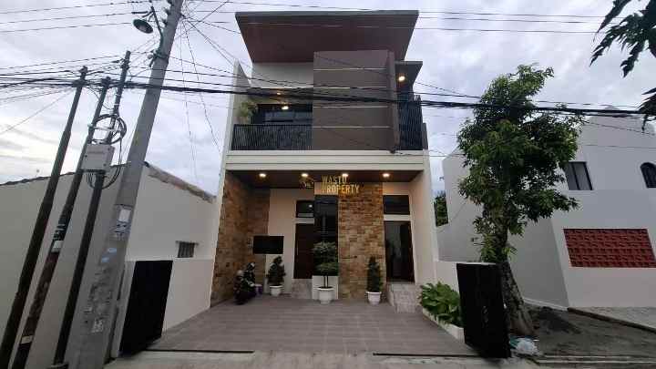 dijual rumah condongcatur