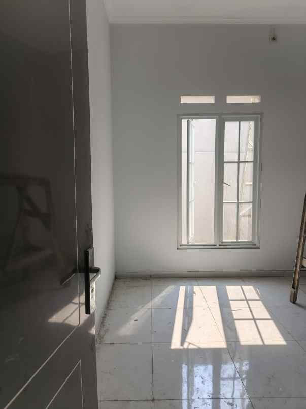 dijual rumah dawung residence