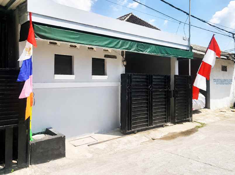 dijual rumah dharmawangsa residence