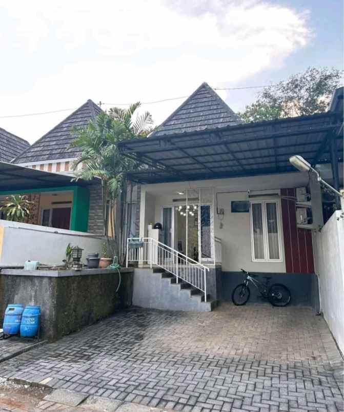 dijual rumah di ayodya sekaran gunung pati semarang