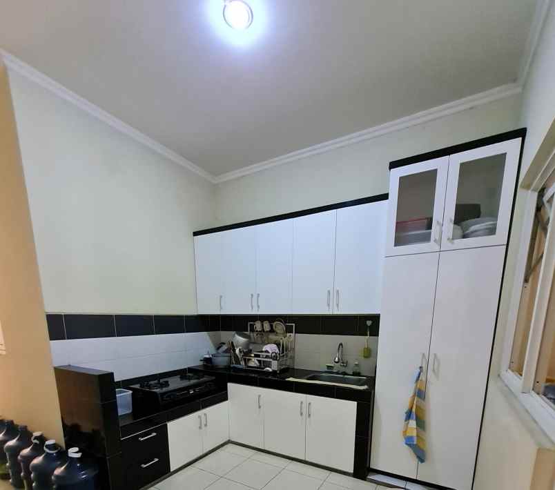 dijual rumah di graha padma semarang