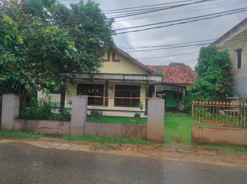 dijual rumah di jalan raya curug di tangerang