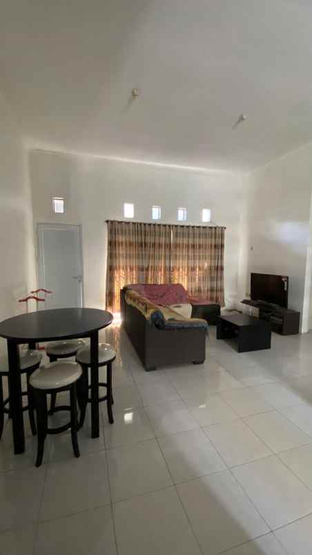 dijual rumah di jual cepat rumah elegan