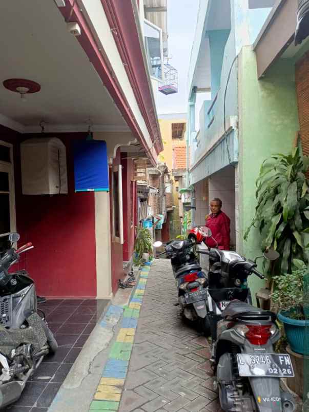 dijual rumah di pakis gunung gang 2 e no 12 sby