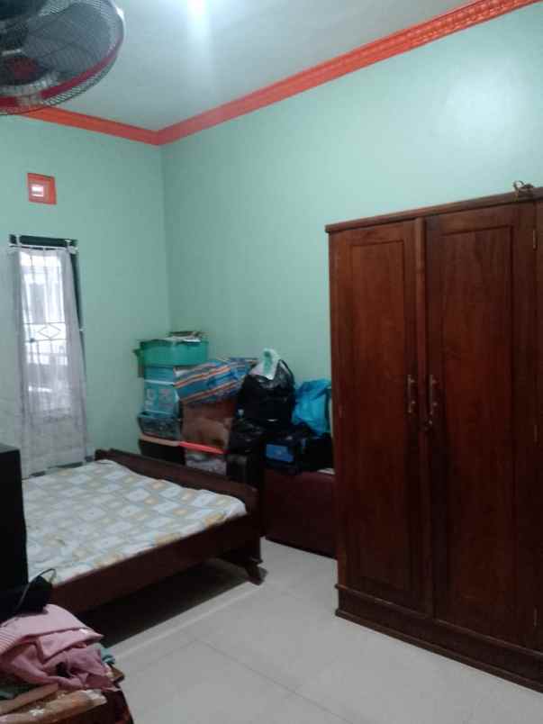 dijual rumah di perum grafika banyumanik semarang