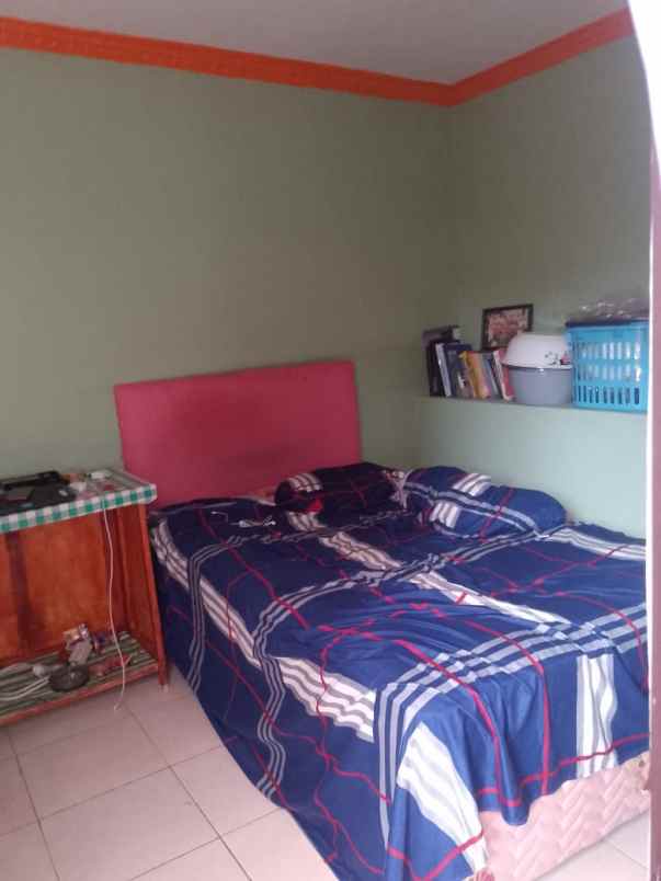 dijual rumah di perum grafika banyumanik semarang