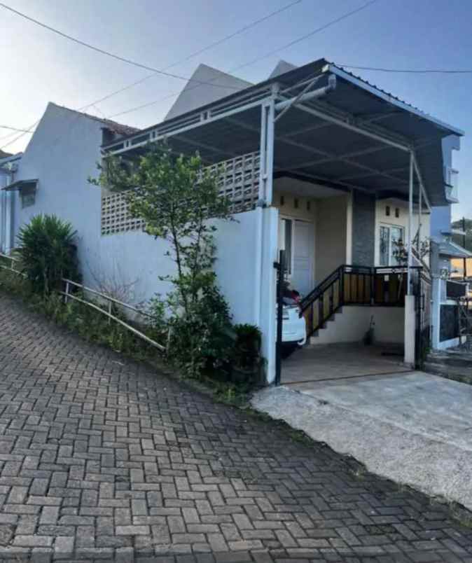 dijual rumah di serimpi pupay banyumanik semarang
