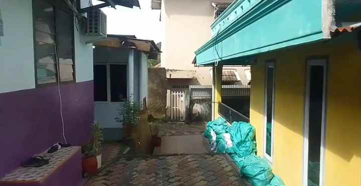 dijual rumah dijual rumah di jl yos