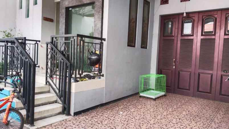 dijual rumah dukuh kupang