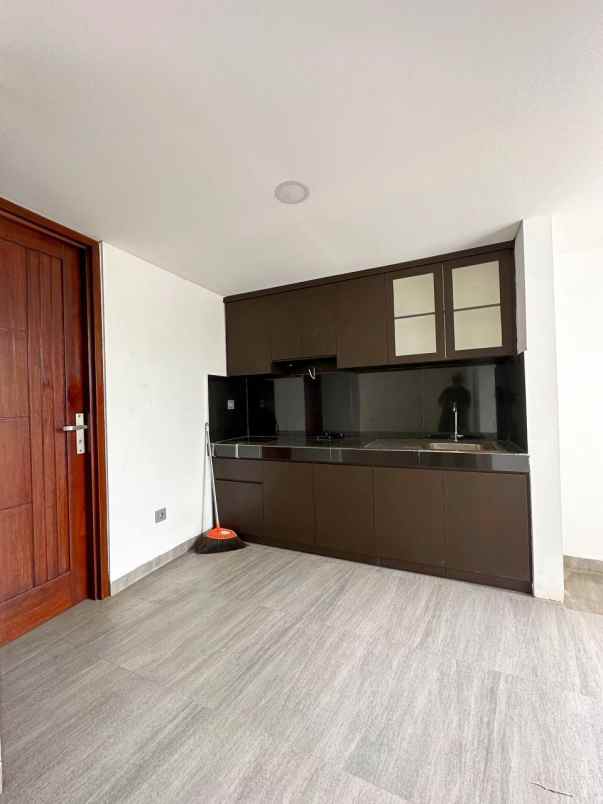 dijual rumah duren sawit