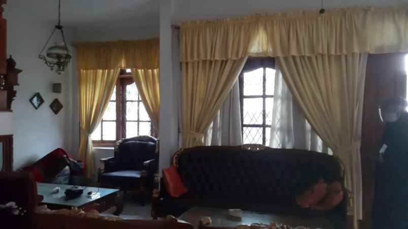 dijual rumah duren sawit klender