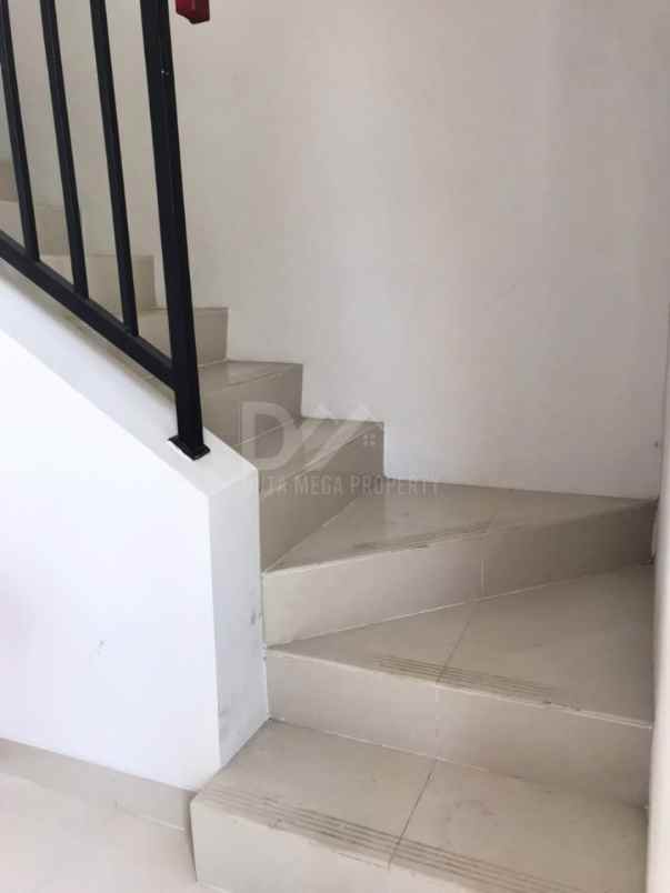 dijual rumah fortune district graha raya