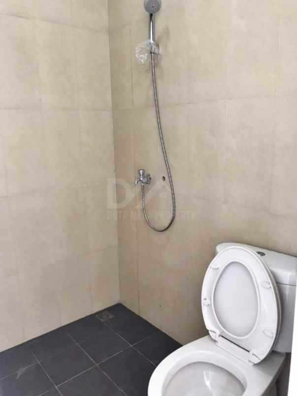 dijual rumah fortune district graha raya