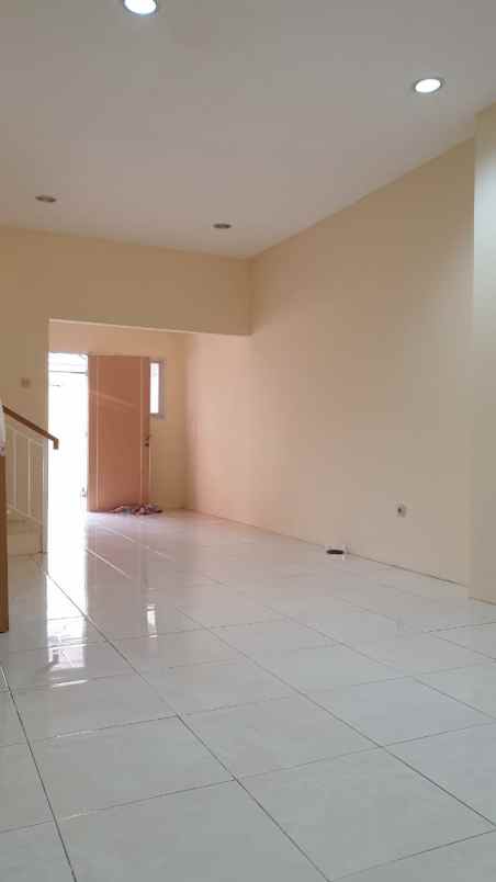 dijual rumah gading griya lestari