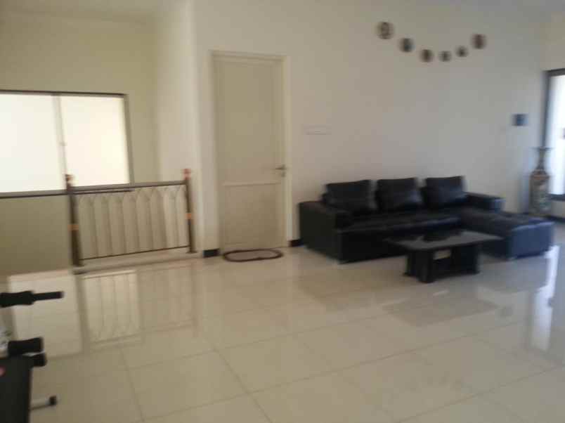 dijual rumah galaxy bumi permai klampis