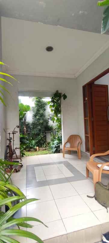 dijual rumah gandaria