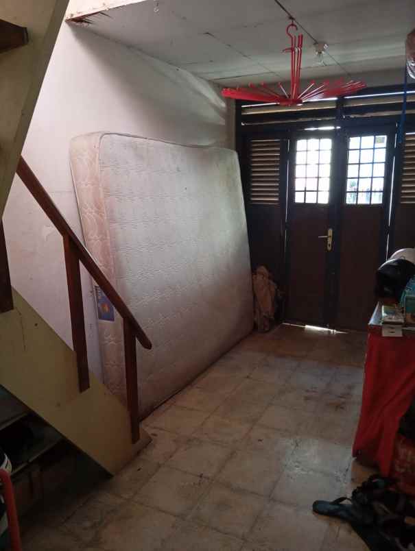 dijual rumah gang cipedes