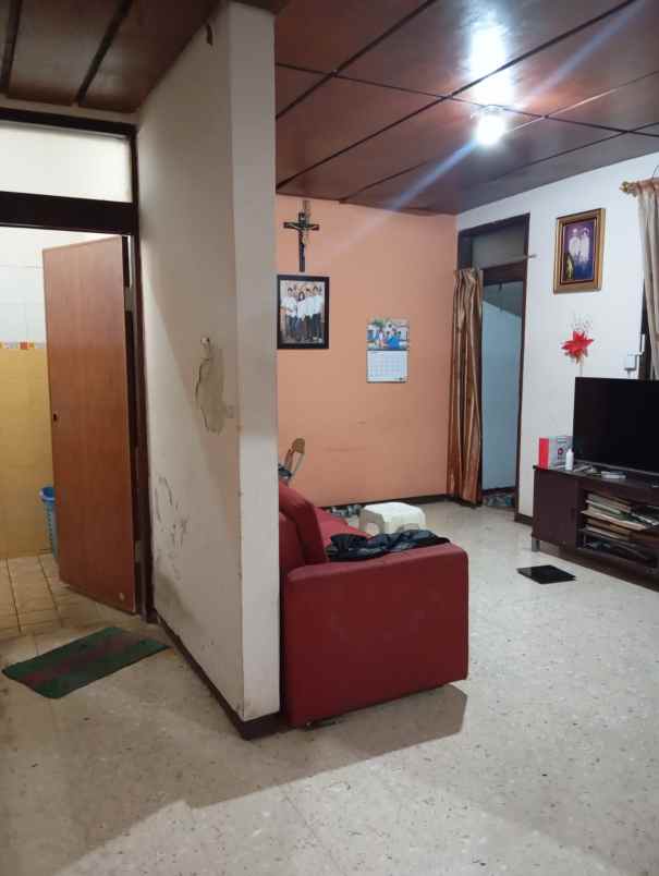 dijual rumah gang cipedes