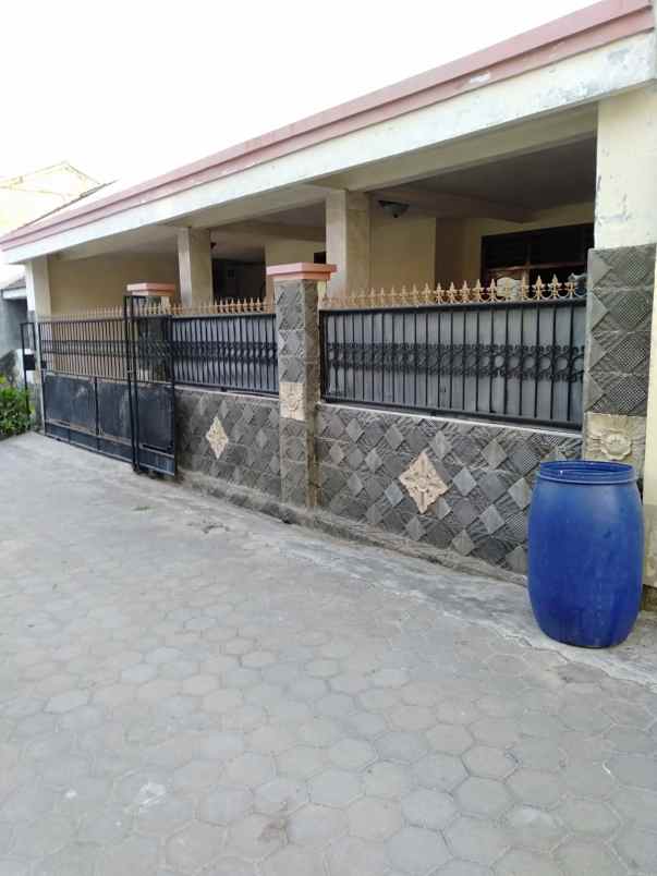 dijual rumah gatam kel hj mena kec