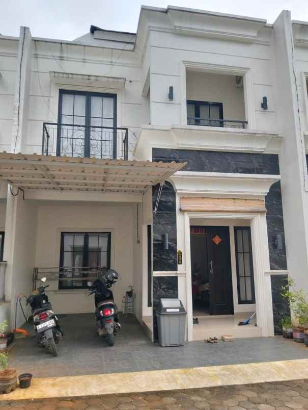 dijual rumah geneve residence depok