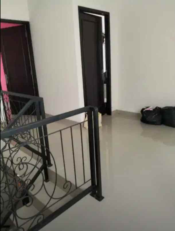 dijual rumah geneve residence depok