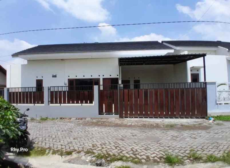 dijual rumah godean