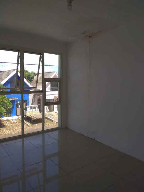 dijual rumah green florencia calla