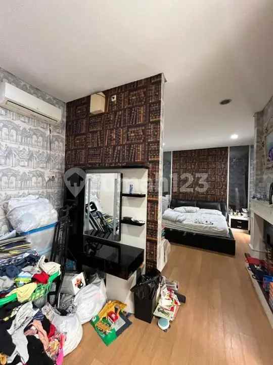 dijual rumah green lake city cluster