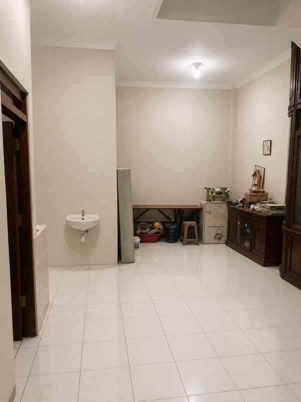 dijual rumah gresik kota baru
