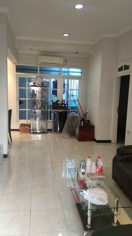 dijual rumah griya babatan mukti