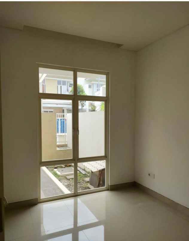 dijual rumah griya galaxy rungkut