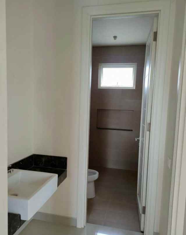 dijual rumah griya galaxy rungkut