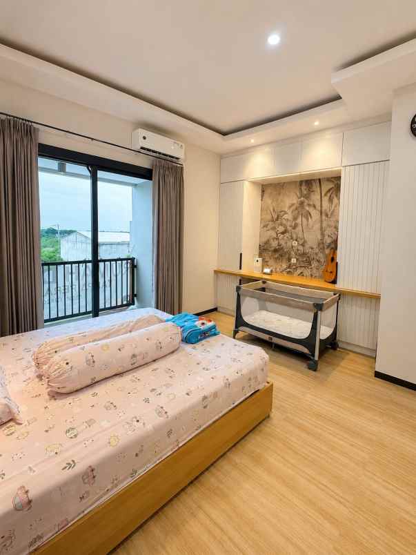 dijual rumah gunung anyar tambak modern