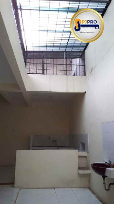 dijual rumah harapan indah