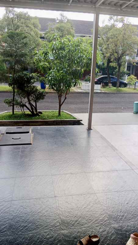 dijual rumah harapan indah