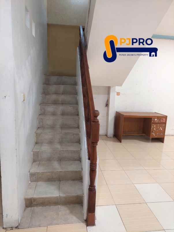 dijual rumah harapan indah