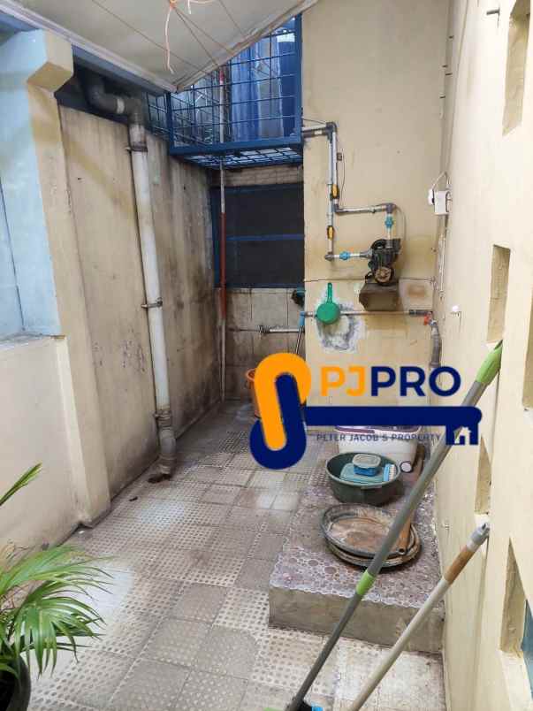 dijual rumah harapan indah