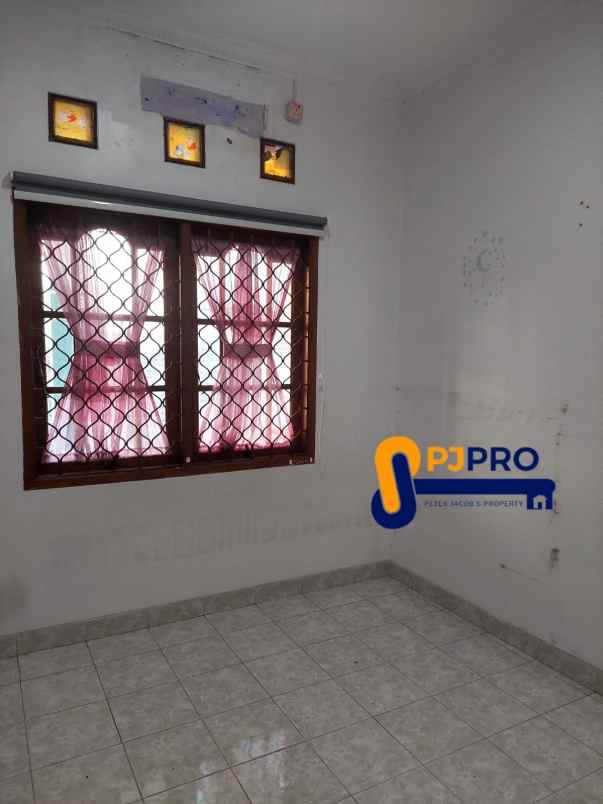 dijual rumah harapan indah