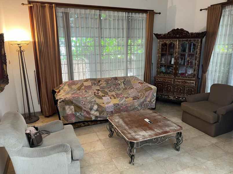 dijual rumah hook mewah di tomang jakarta barat