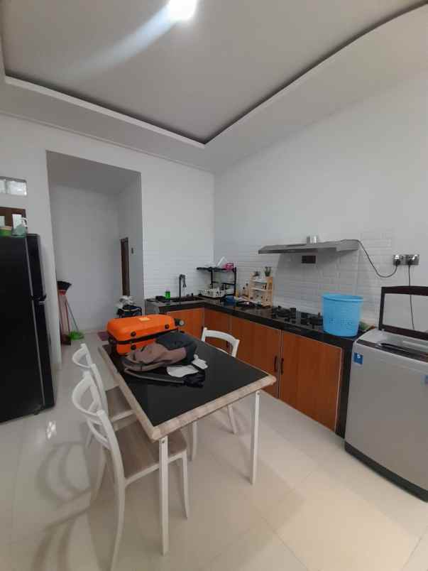 dijual rumah jaka sampurna