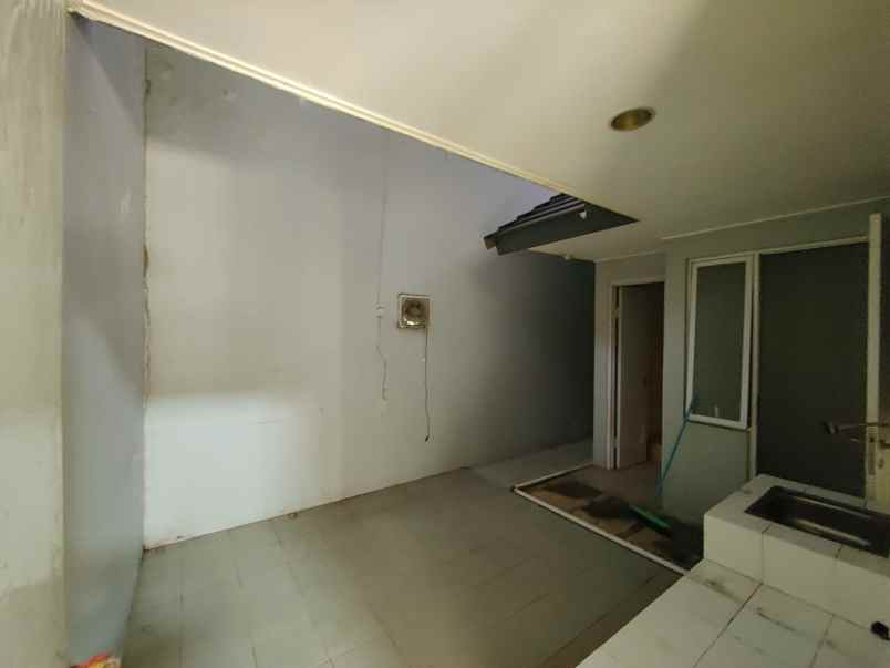 dijual rumah jakarta garden city